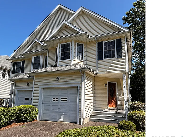 405 S Pine Creek Rd — Photo 1