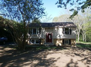 225 Lewisville Rd, Lincoln University, PA 19352