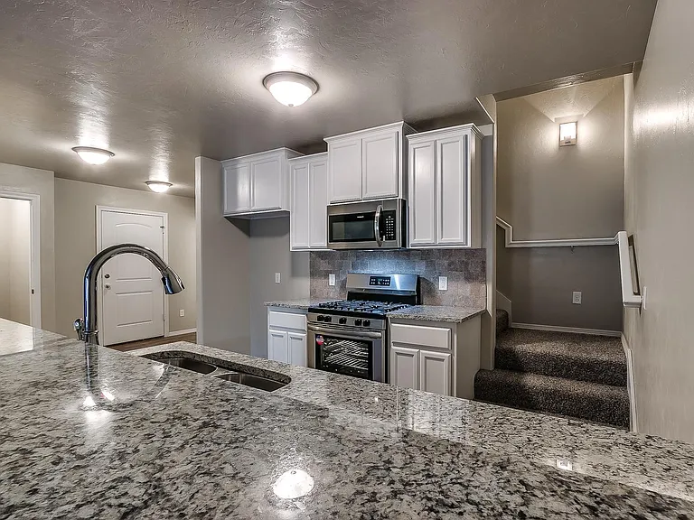 2127 Buena Vida Ln — Photo 1