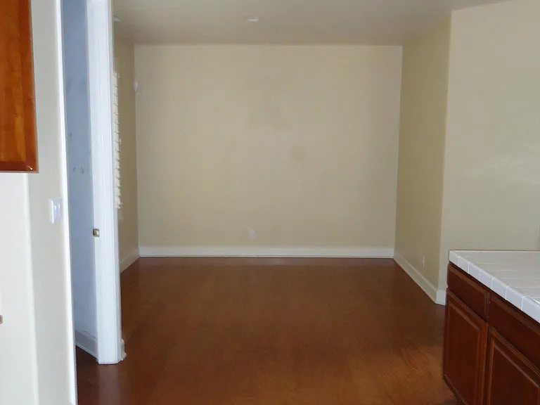 4992 Beach Wood Ct — Photo 16