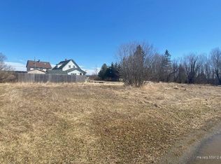 80 Pleasant St, Lubec, ME 04652