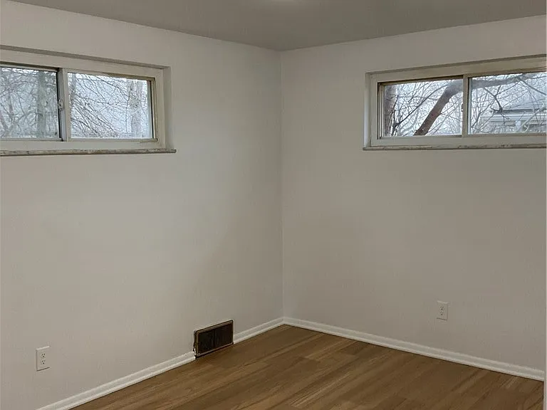 214 Erwin Pl — Photo 10