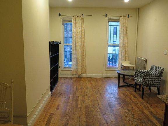 2nd image of 256A Kosciuszko St #3