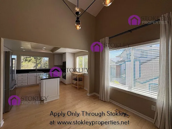 55 Saint Thomas Ln — Photo 4