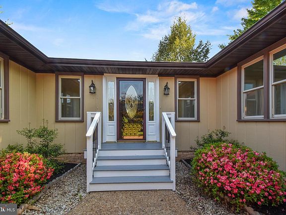 3rd image of 4014 Bonnie Brae Ct
