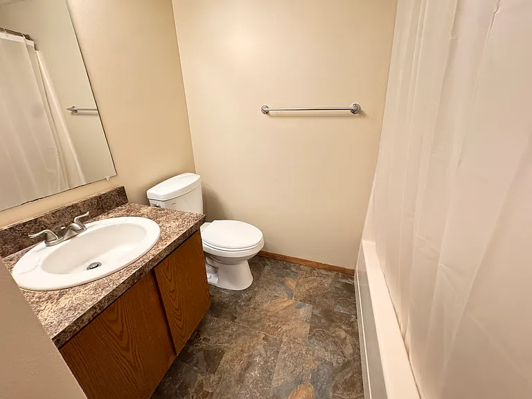 1809 Knox St #16 — Photo 3