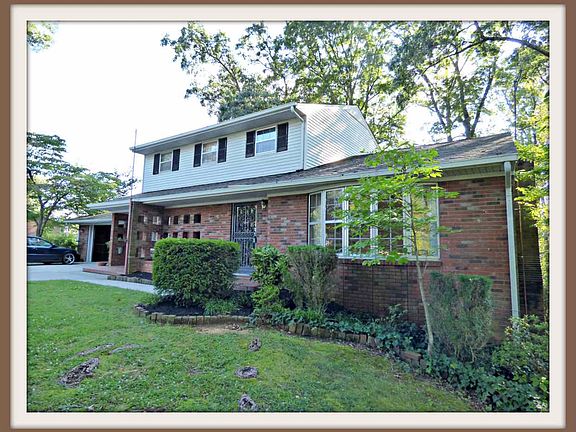 2nd image of 1077 Forest Dr