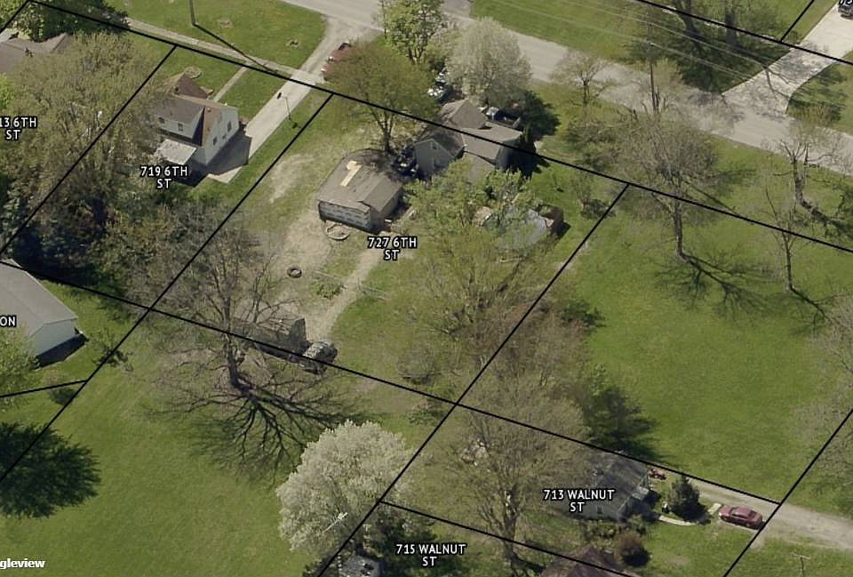 2nd image of 727 6th St