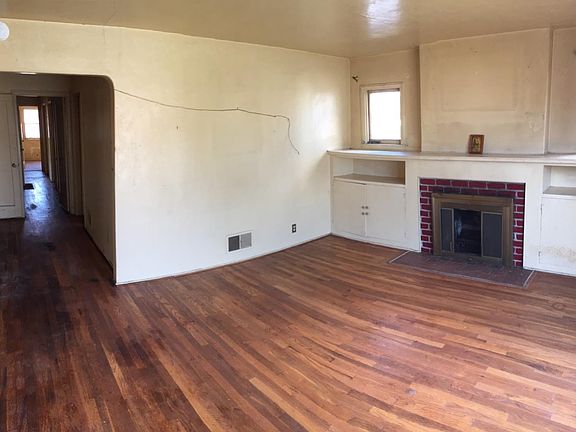 2nd image of 1235 Palm St