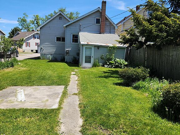 2nd image of 520 W Lake St
