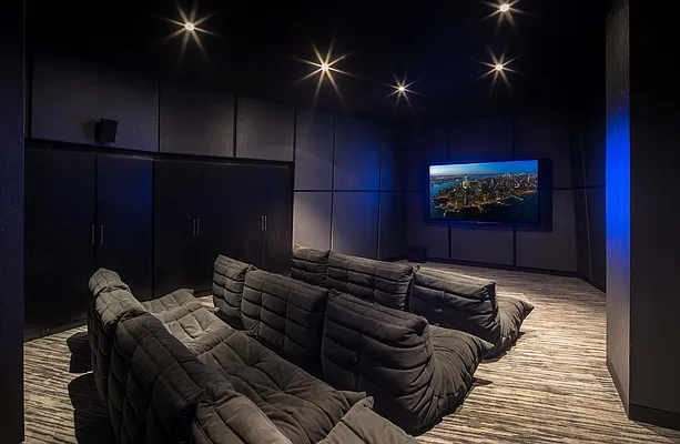 Rented by Compass | media 25