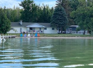 8000 Jerome Ln, Cheboygan, MI 49721