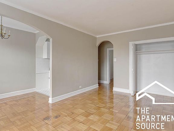 4th image of 1210 W Sherwin Ave #310
