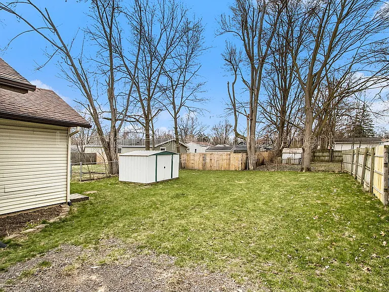527 Idaho Ave — Photo 16