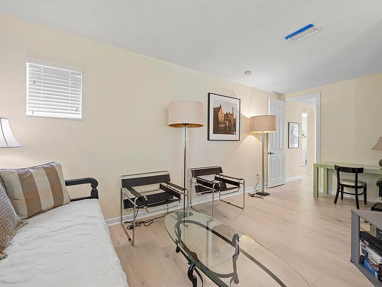 1043 Vintner Blvd — Photo 44