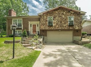 13236 Vanderwood Dr, Florissant, MO 63033