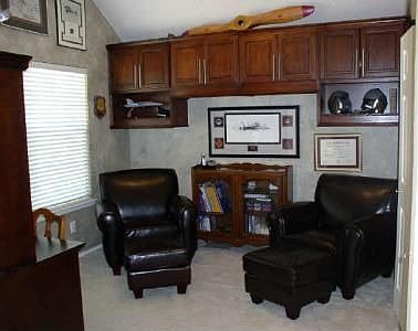 4th image of 2096 Fountain Dr