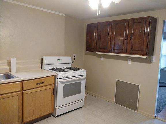 5th image of 453 1/2 Colorado Ave