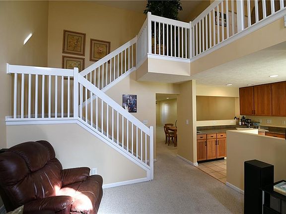 3rd image of 405 Bedford Dr