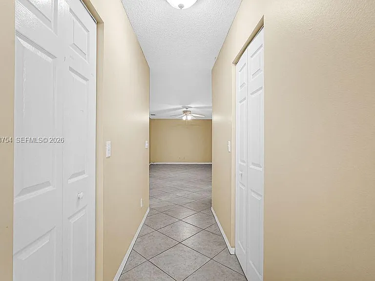 1623 E Harmony Lake Cir — Photo 58