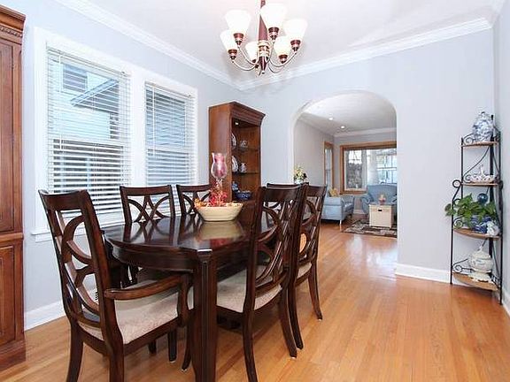 3rd image of 2215 N Nordica Ave
