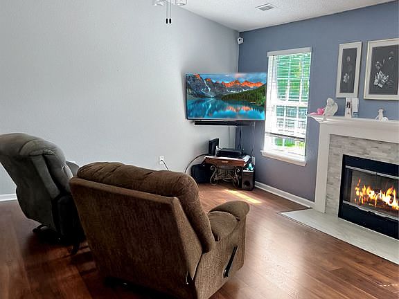 4th image of 5735 Woodcote Dr
