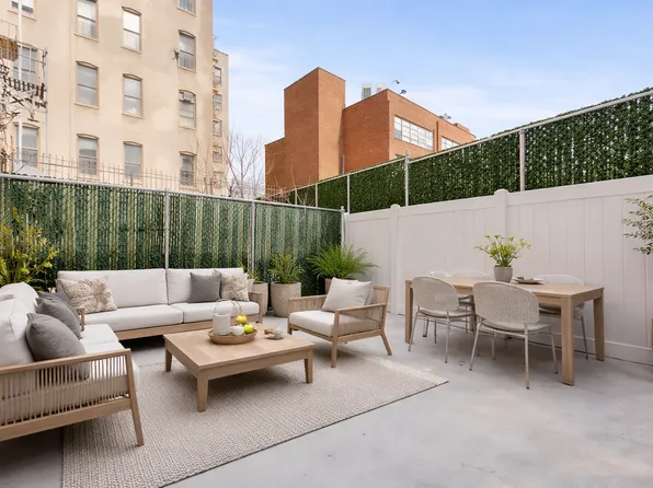 911 Nostrand Avenue image 1 of 13