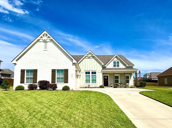 104 Elizabeth Ln