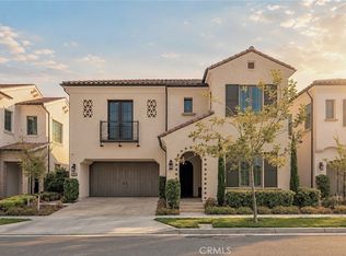 128 Roscomare, Irvine, CA 92602