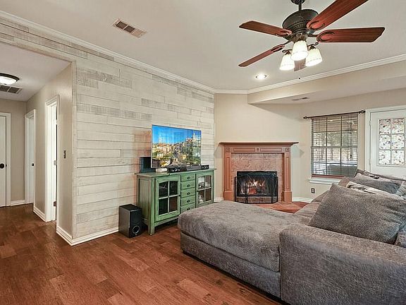5th image of 456 San Remo Dr