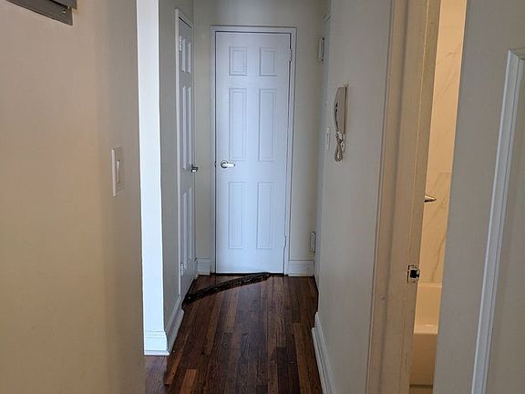 5th image of 4323 Ithaca St APT 5B
