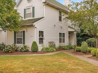 375 Vista Cir UNIT 23C, North Olmsted, OH 44070