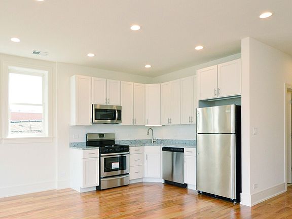 2nd image of 2235 N Clybourn Ave #4