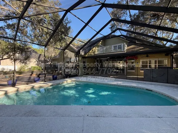 424 Oak Pond Dr, Saint Johns, FL 32259