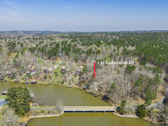 4th image of 131 Lakeview Dr