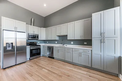 2620 N Milwaukee Ave #3B Photo 1