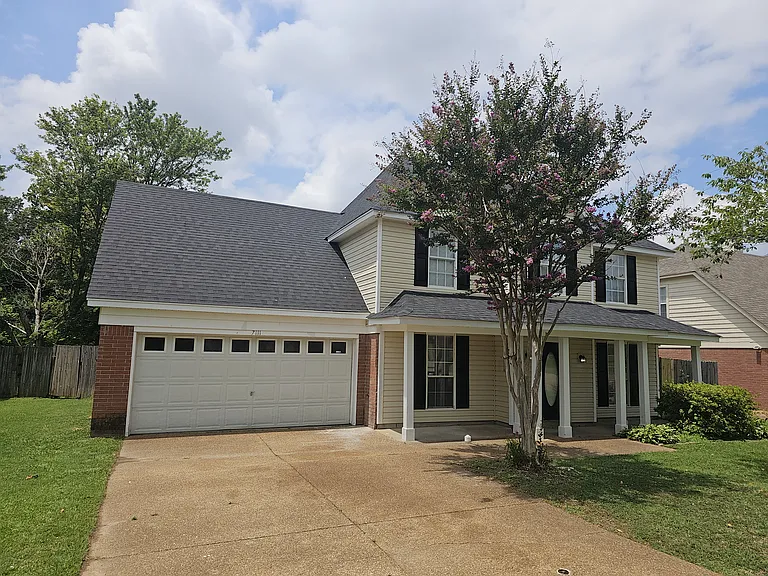 7111 Creekside Dr — Photo 1
