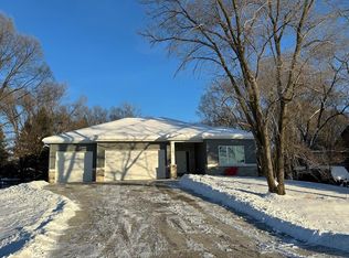 1793 Lunde Cir, Stoughton, WI 53589