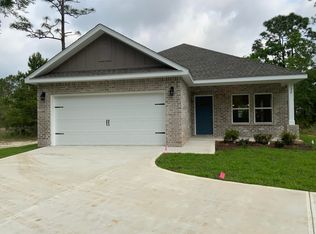 132 Sandhill Ct, Freeport, FL 32439