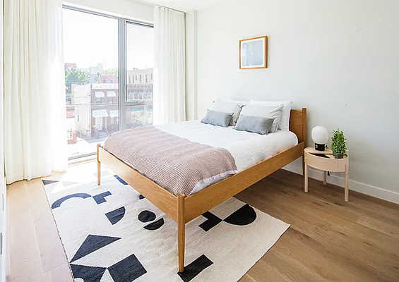 Sold by E Realty International Corp | media 10