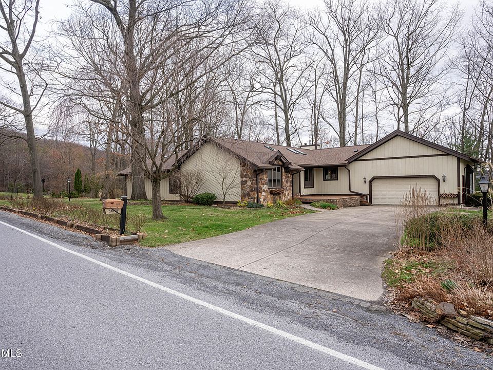 108 Stonehedge Rd, Hollidaysburg, PA 16648 Zillow