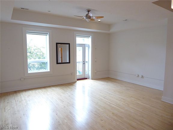 2nd image of 3200 Franklin Blvd #106