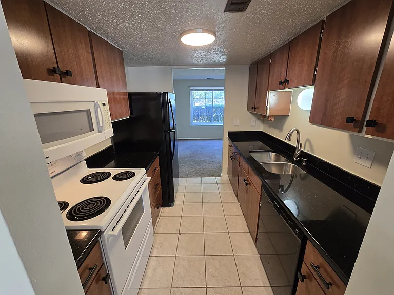 10954 Greenaire Pl — Photo 8
