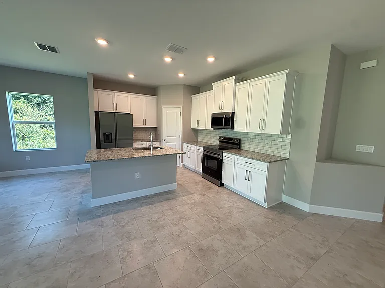 232 Bell Blvd S — Photo 5
