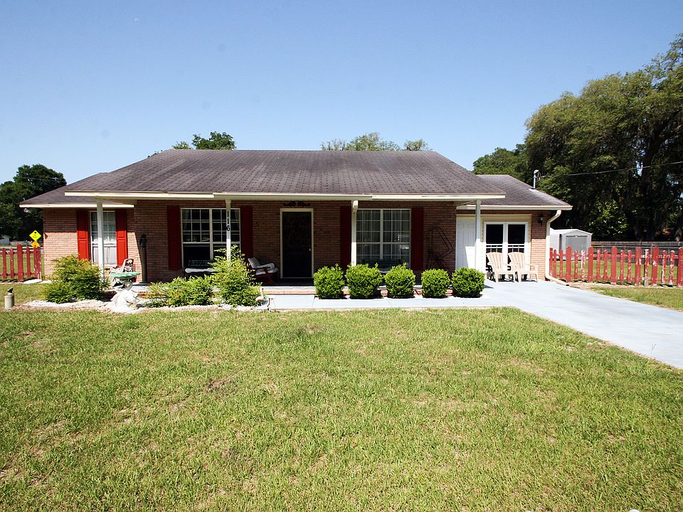 1st image of 116 SE Mossy Ct