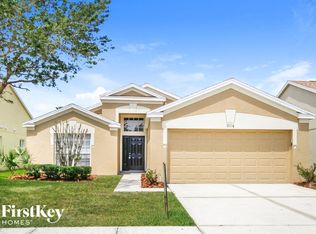904 Summer Breeze Dr, Brandon, FL 33511