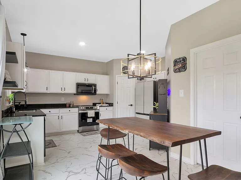 10868 White Dogwood Dr — Photo 16