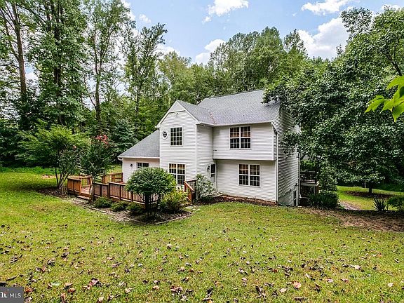 3rd image of 8725 Homeport Landing Pl