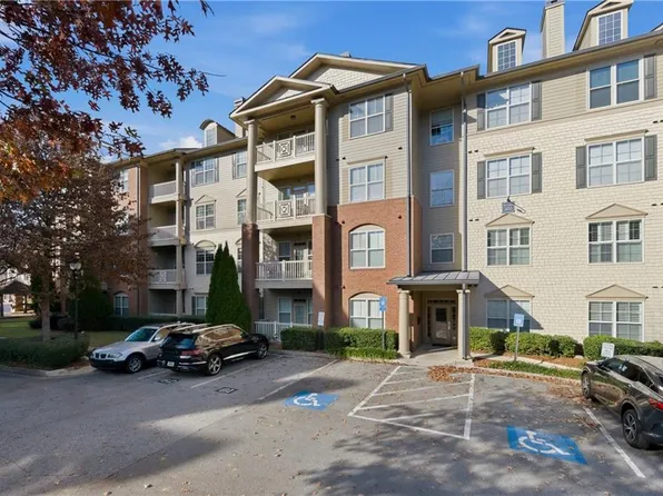 4805 W Village Way SE APT 2204, Smyrna, GA 30080