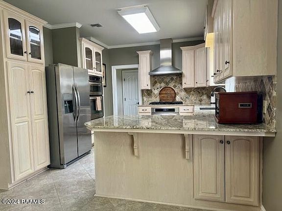 2nd image of 806 Dartez Dr